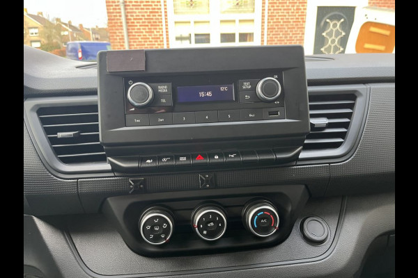 Renault Trafic 2.0 dCi E6 150pk Automaat L2 Comfort BPM Vrij! Lease €415p/m, PDC, Led, Airco, Trekhaak, Cruise controle, Onderhoudshistorie aanwezig