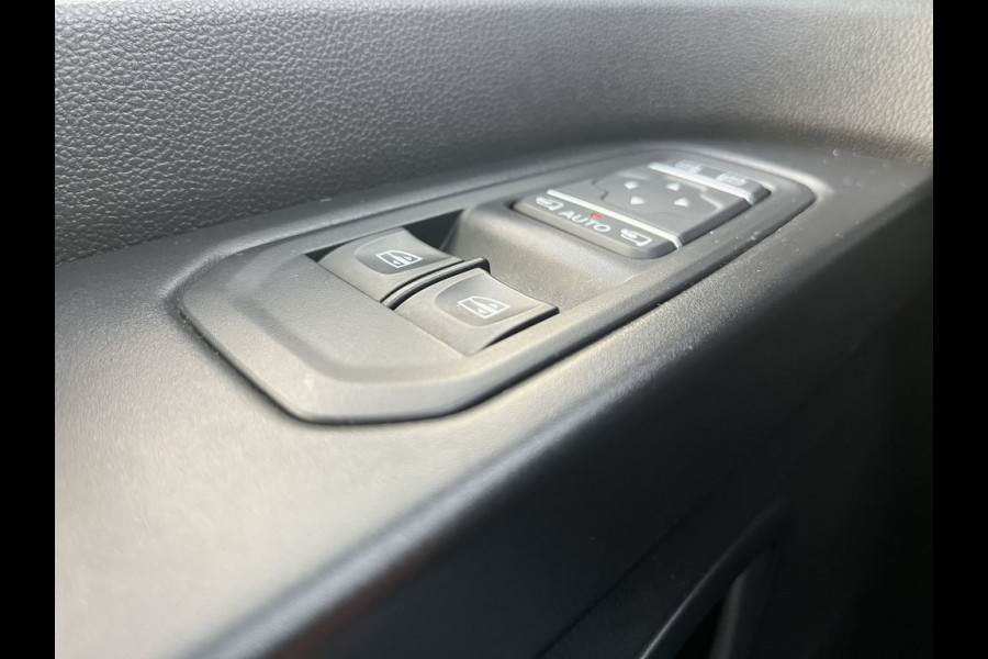 Renault Trafic 2.0 dCi E6 150pk Automaat L2 Comfort BPM Vrij! Lease €415p/m, PDC, Led, Airco, Trekhaak, Cruise controle, Onderhoudshistorie aanwezig