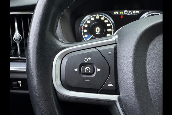 Volvo V60 2.0 B3 MOMENTUM ADVANTAGE CAMERA NAP CARPLAY CRUISE NAVIGATIE