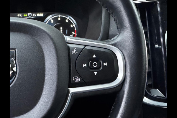 Volvo V60 2.0 B3 MOMENTUM ADVANTAGE CAMERA NAP CARPLAY CRUISE NAVIGATIE