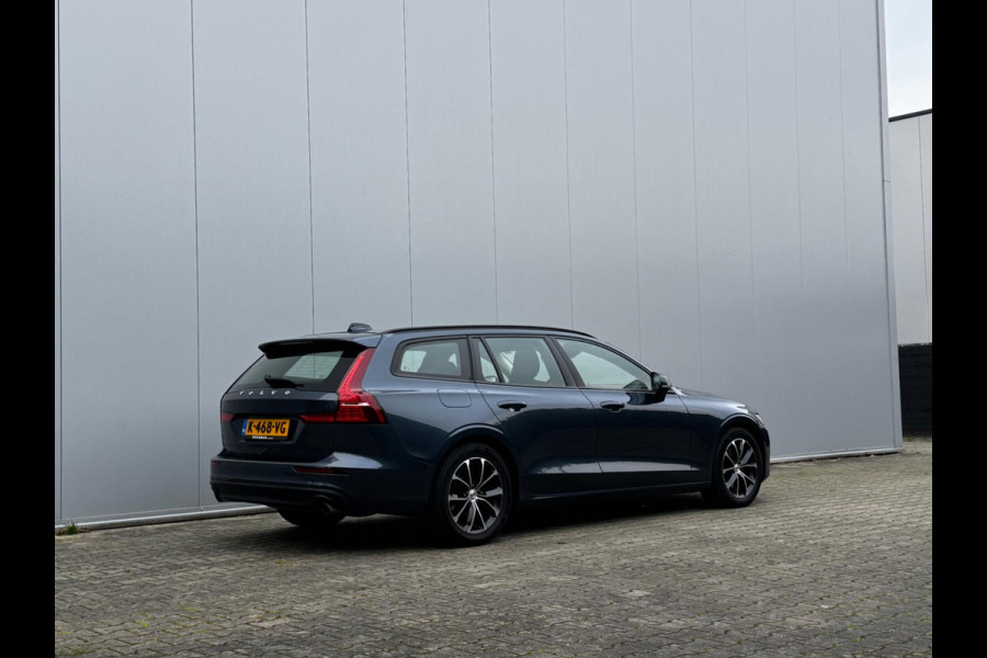 Volvo V60 2.0 B3 MOMENTUM ADVANTAGE CAMERA NAP CARPLAY CRUISE NAVIGATIE