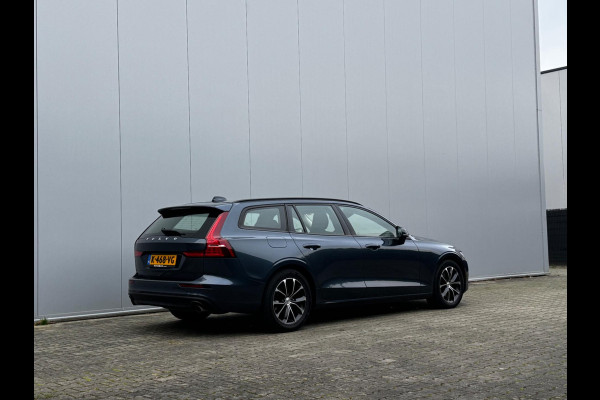 Volvo V60 2.0 B3 MOMENTUM ADVANTAGE CAMERA NAP CARPLAY CRUISE NAVIGATIE