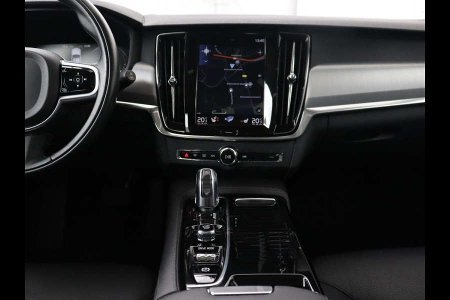 Volvo V90 2.0 T6 AWD Inscription Plug In | Panoramadak | Leder | Stoel & stuurverwarming | Trekhaak | Camera | Head-Up | Adaptive cruise | Achterbankverwarming | PHEV | Plug In