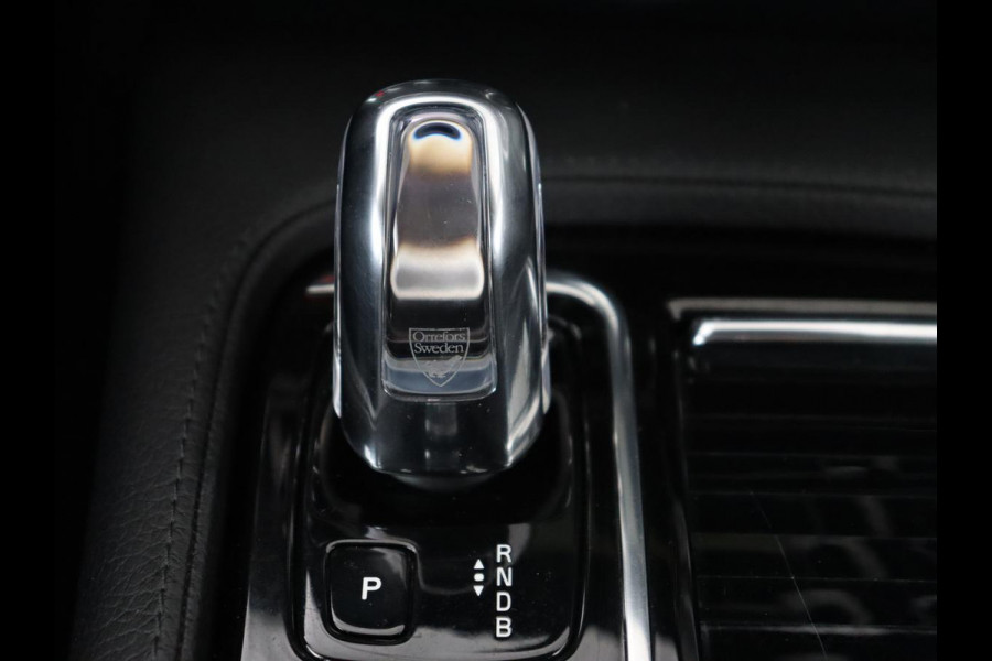Volvo V90 2.0 T6 AWD Inscription Plug In | Panoramadak | Leder | Stoel & stuurverwarming | Trekhaak | Camera | Head-Up | Adaptive cruise | Achterbankverwarming | PHEV | Plug In