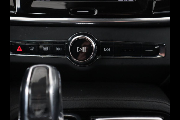 Volvo V90 2.0 T6 AWD Inscription Plug In | Panoramadak | Leder | Stoel & stuurverwarming | Trekhaak | Camera | Head-Up | Adaptive cruise | Achterbankverwarming | PHEV | Plug In
