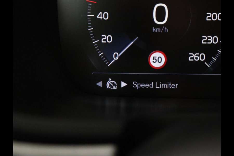 Volvo V90 2.0 T6 AWD Inscription Plug In | Panoramadak | Leder | Stoel & stuurverwarming | Trekhaak | Camera | Head-Up | Adaptive cruise | Achterbankverwarming | PHEV | Plug In