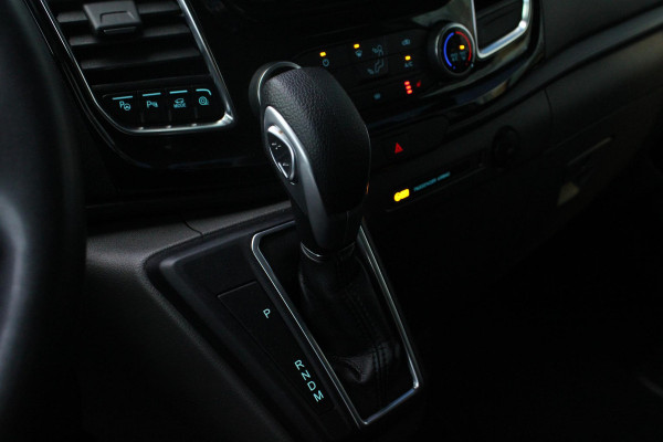 Ford Transit Custom 300 2.0 TDCI L2H1 Limited DC | Trekhaak | Stoelverwarming | Cruise Control | Camera | Allesdragers |