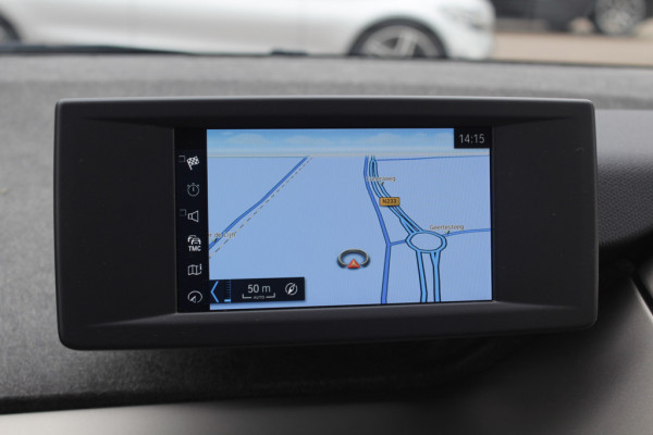 BMW i3 Basis 120Ah 42 kWh / SoH 91.4% Navigatie / 19'' / Parkeerhulp achter / Navigatie / Harman Kardon / Stoelverwarming / Cruise Control / Warmtepomp / Getint glas