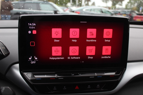 Volkswagen ID.4 First Max 77 kWh / SoH 91.2% / Full option! / Trekhaak / Panoramadak / Camera / Head-up / Keyless / 21'' / ACC / Dodehoek / Elektr. stoelen / Massage / Navigatie / Stuurverwarming