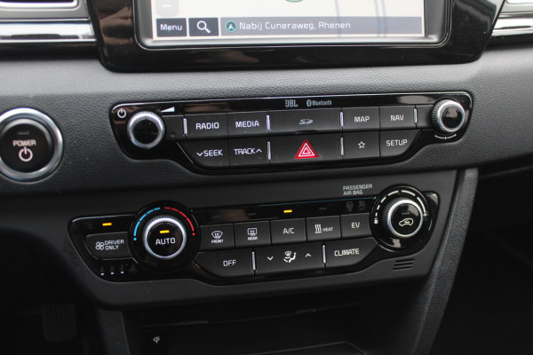 Kia e-Niro ExecutiveLine 64 kWh / SoH 91% / Warmtepomp / Trekhaak / Camera / Leder / Keyless / Stoelventilatie / Navigatie / Dodehoek / DAB / Cruise Control