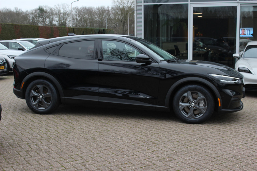 Ford Mustang Mach-E RWD 75 kWh / Trekhaak / 360Camera / Leder / 18'' / Keyless / DAB / B&O / Stoelverwarming / ACC