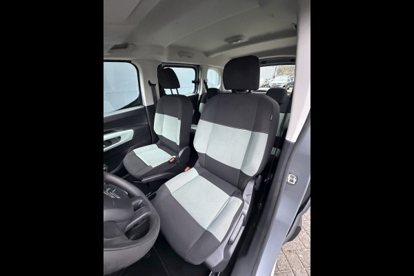 Citroën Berlingo 110pk Feel (Airco - Navigatie via APP - Parkeersensoren - Cruise Controle - 2x schuifdeuren)