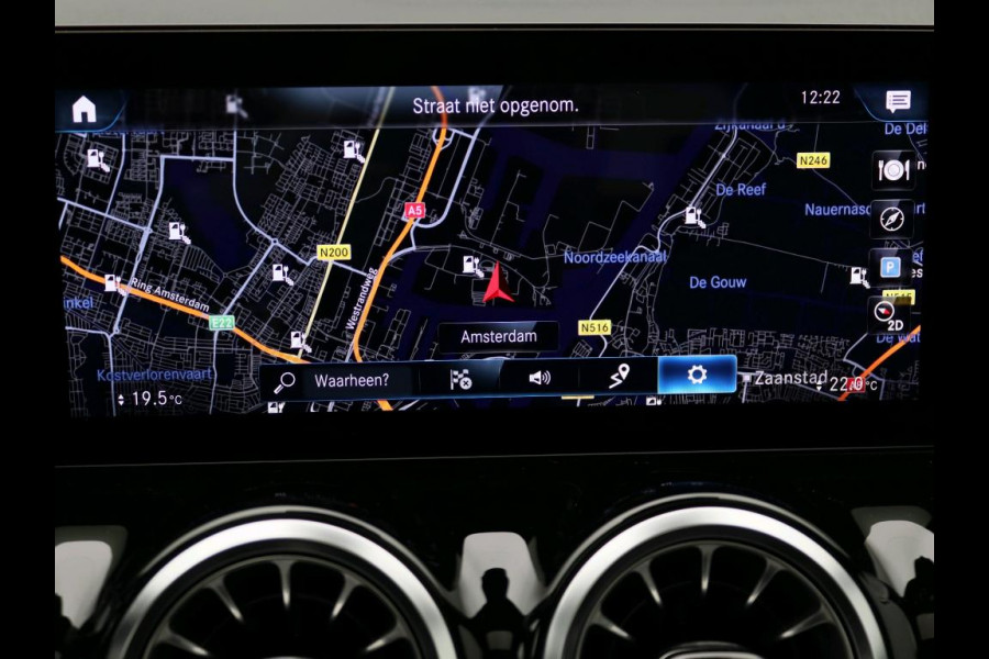 Mercedes-Benz GLA 250 e Business Solution AMG Limited AMG Line | Night Pakket | Panorama Schuif-Kanteldak | Ledkoplampen | Sfeerverlichting | Memory voorstoelen. Inclusief 24 maanden MB Certified garantie voor Europa.