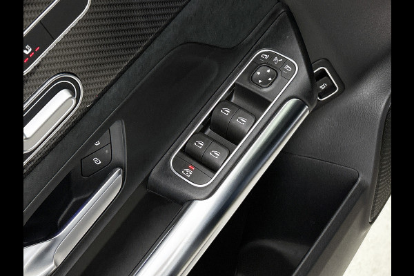 Mercedes-Benz GLA 250 e Business Solution AMG Limited AMG Line | Night Pakket | Panorama Schuif-Kanteldak | Ledkoplampen | Sfeerverlichting | Memory voorstoelen. Inclusief 24 maanden MB Certified garantie voor Europa.