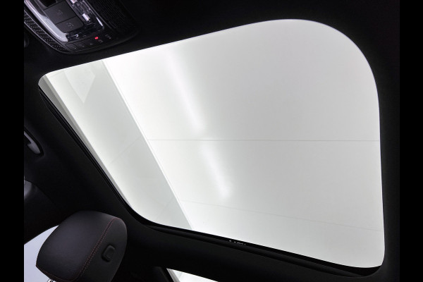 Mercedes-Benz GLA 250 e Business Solution AMG Limited AMG Line | Night Pakket | Panorama Schuif-Kanteldak | Ledkoplampen | Sfeerverlichting | Memory voorstoelen. Inclusief 24 maanden MB Certified garantie voor Europa.