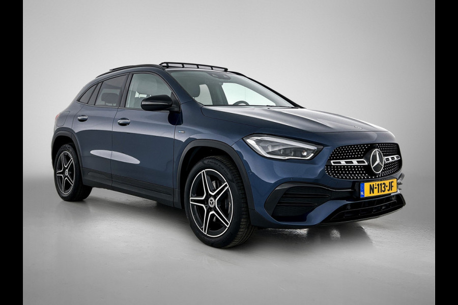 Mercedes-Benz GLA 250 e Business Solution AMG Limited AMG Line | Night Pakket | Panorama Schuif-Kanteldak | Ledkoplampen | Sfeerverlichting | Memory voorstoelen. Inclusief 24 maanden MB Certified garantie voor Europa.