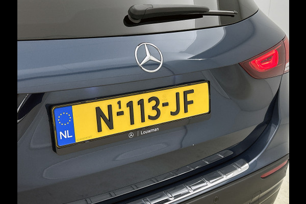 Mercedes-Benz GLA 250 e Business Solution AMG Limited AMG Line | Night Pakket | Panorama Schuif-Kanteldak | Ledkoplampen | Sfeerverlichting | Memory voorstoelen. Inclusief 24 maanden MB Certified garantie voor Europa.