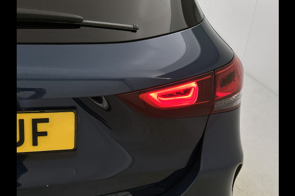 Mercedes-Benz GLA 250 e Business Solution AMG Limited AMG Line | Night Pakket | Panorama Schuif-Kanteldak | Ledkoplampen | Sfeerverlichting | Memory voorstoelen. Inclusief 24 maanden MB Certified garantie voor Europa.