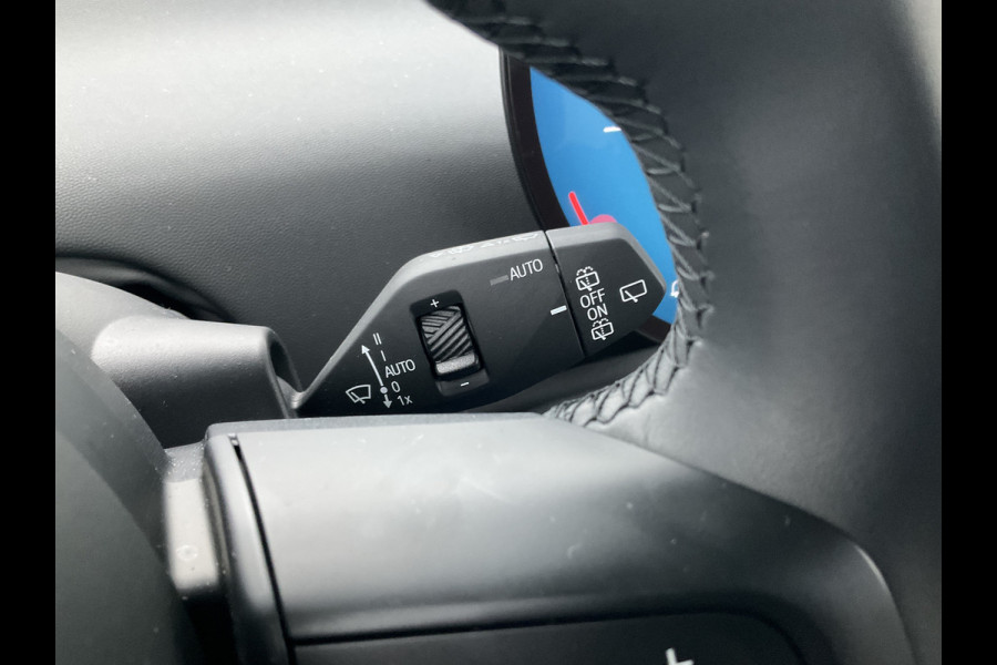 MINI Cooper E Essential 40.7 kWh Carplay DAB Camera Nieuwstaat