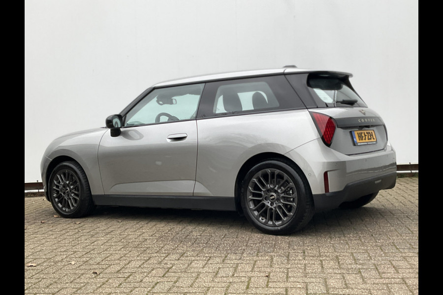 MINI Cooper E Essential 40.7 kWh Carplay DAB Camera Nieuwstaat