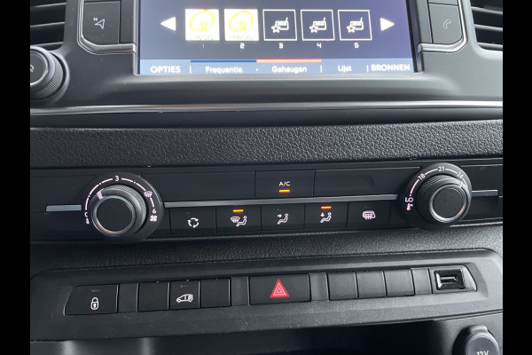 Fiat Scudo 1.5 MultiJet L3H1 2 zitplaatsen rechtsvoor - Cruise control - Parkeersensor achter - Achteruitrijcamera - Apple carplay - Airco - Bluetooth - Elektrische ramen voor - Tussenschot volledig - Zijschuifdeur recht