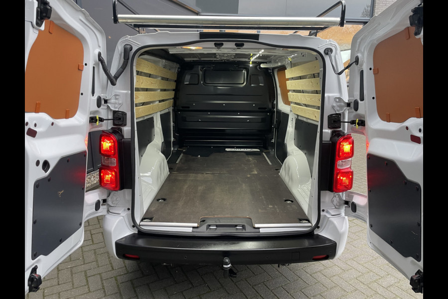 Fiat Scudo 1.5 MultiJet L3H1 2 zitplaatsen rechtsvoor - Cruise control - Parkeersensor achter - Achteruitrijcamera - Apple carplay - Airco - Bluetooth - Elektrische ramen voor - Tussenschot volledig - Zijschuifdeur recht