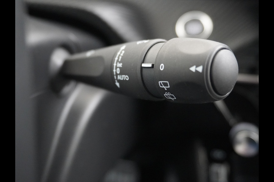 Peugeot e-208 EV 50kWh SOH 92% Navi Pdc Apple Carplay Android Auto Ecc Cruise Control Active Pack DAB+ Bluetooth Led Lmv Keyless Bluetooth Connected services 1e Eigenaar Origineel Nederlandse Auto