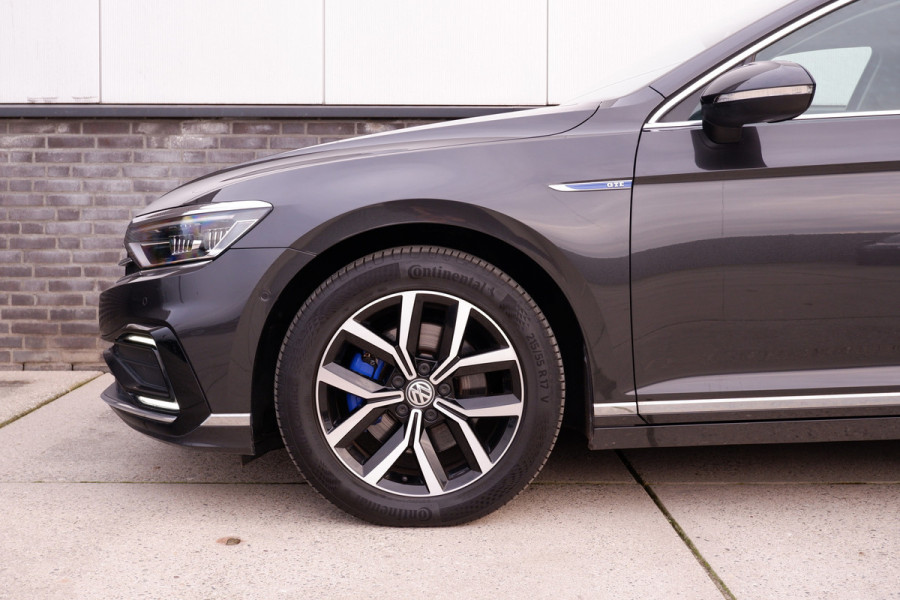 Volkswagen Passat Variant 1.4 TSI PHEV GTE Business | Elek Trekhaak | Virtual | LED | Camera | Carplay | Memory | Navi