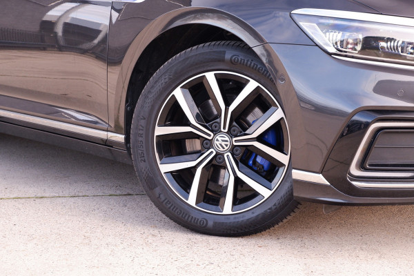 Volkswagen Passat Variant 1.4 TSI PHEV GTE Business | Elek Trekhaak | Virtual | LED | Camera | Carplay | Memory | Navi