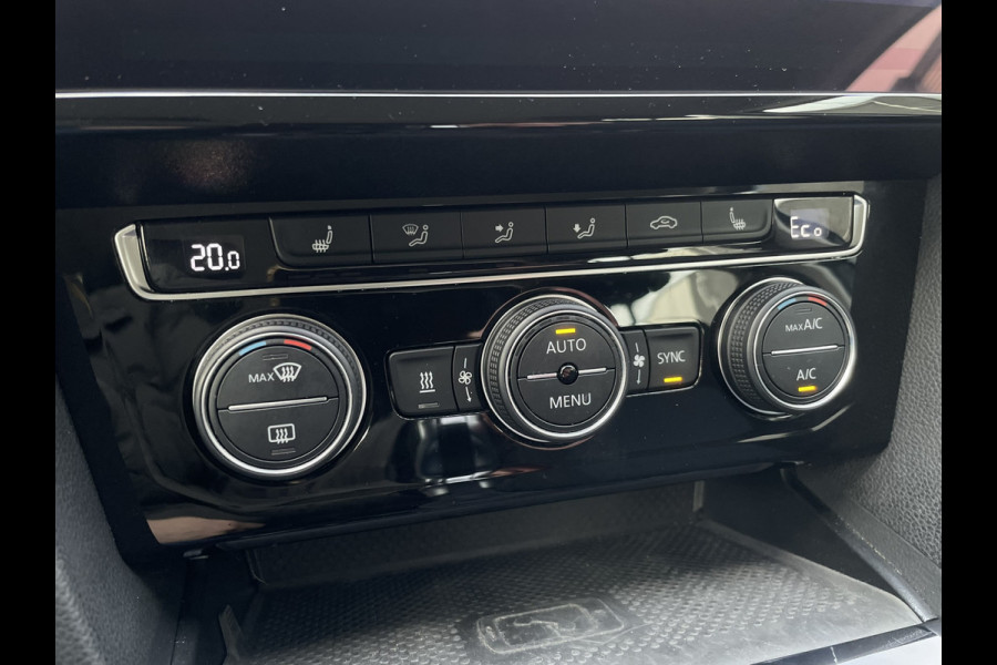 Volkswagen Passat Variant 1.4 TSI PHEV GTE Business | Elek Trekhaak | Virtual | LED | Camera | Carplay | Memory | Navi