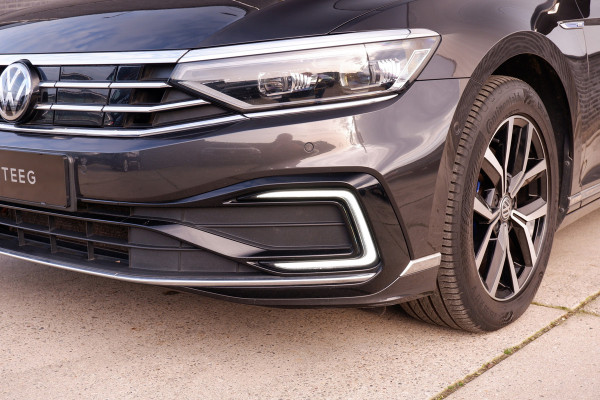 Volkswagen Passat Variant 1.4 TSI PHEV GTE Business | Elek Trekhaak | Virtual | LED | Camera | Carplay | Memory | Navi