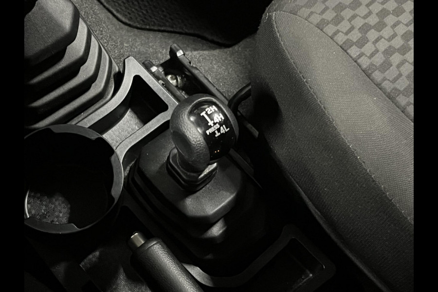 Suzuki Jimny 1.5 Stijl 4 persoons | Trekhaak | Stoelverwarming | Cruise Control | ​Carplay