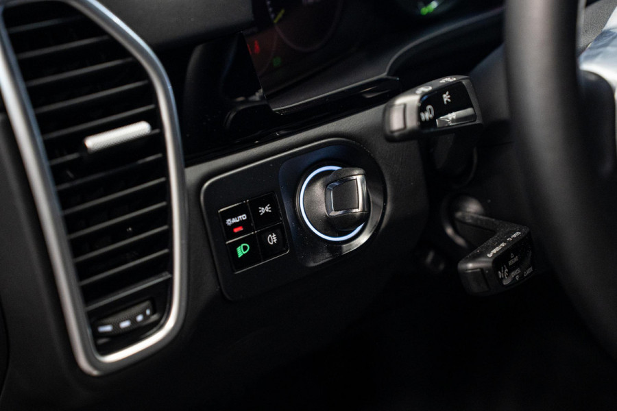 Porsche Cayenne 3.0 E-Hybrid *Sport-Chrono / Sport-Design / Panorama / BOSE / Soft-Close / Stoelventilatie*