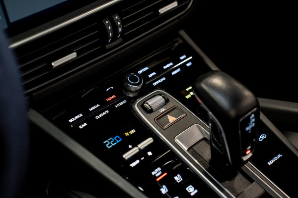 Porsche Cayenne 3.0 E-Hybrid *Sport-Chrono / Sport-Design / Panorama / BOSE / Soft-Close / Stoelventilatie*