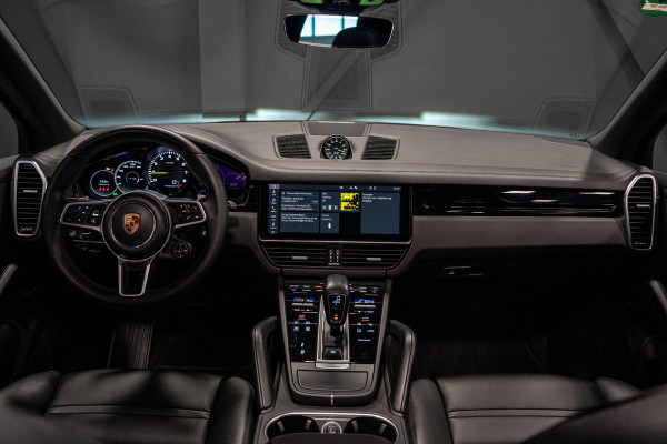 Porsche Cayenne 3.0 E-Hybrid *Sport-Chrono / Sport-Design / Panorama / BOSE / Soft-Close / Stoelventilatie*