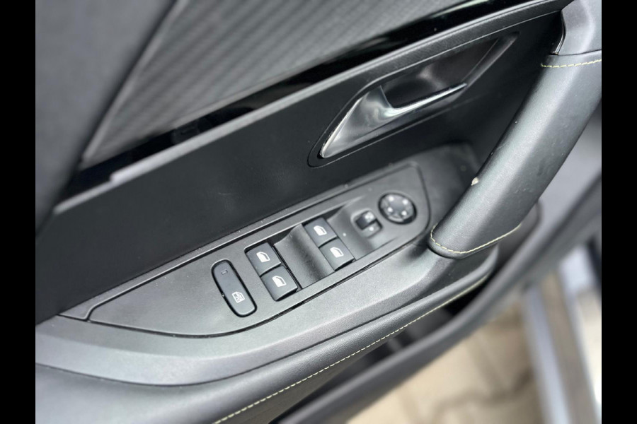 Peugeot e-2008 EV GT 50 kWh