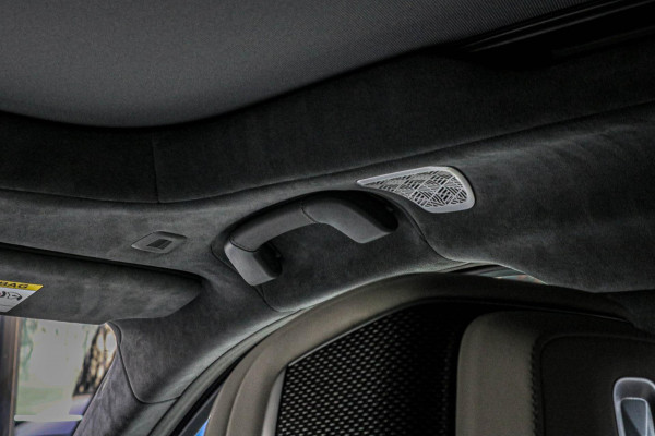 BMW 7 Serie M760e xDrive - Frozen Deep Grey - Lounge & Entertainment - Bowers & Wilkins - Aut. Doors - Connoisseur - Iconic Glow