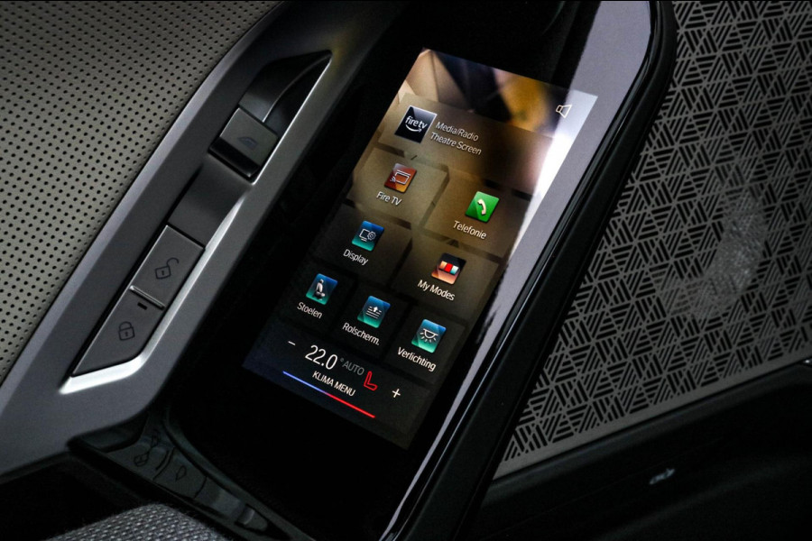 BMW 7 Serie M760e xDrive - Frozen Deep Grey - Lounge & Entertainment - Bowers & Wilkins - Aut. Doors - Connoisseur - Iconic Glow