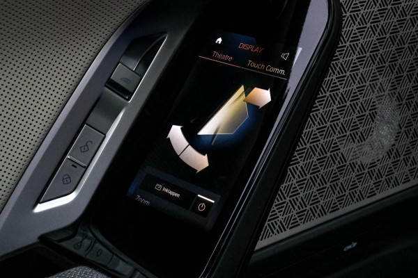 BMW 7 Serie M760e xDrive - Frozen Deep Grey - Lounge & Entertainment - Bowers & Wilkins - Aut. Doors - Connoisseur - Iconic Glow
