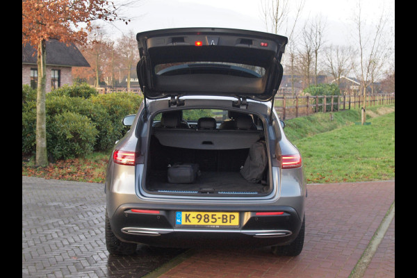 Mercedes-Benz EQC 400 4MATIC Business Solution 80 kWh | Camera | Sfeerverlichting | Apple Carplay | Adaptieve Cruise Control |