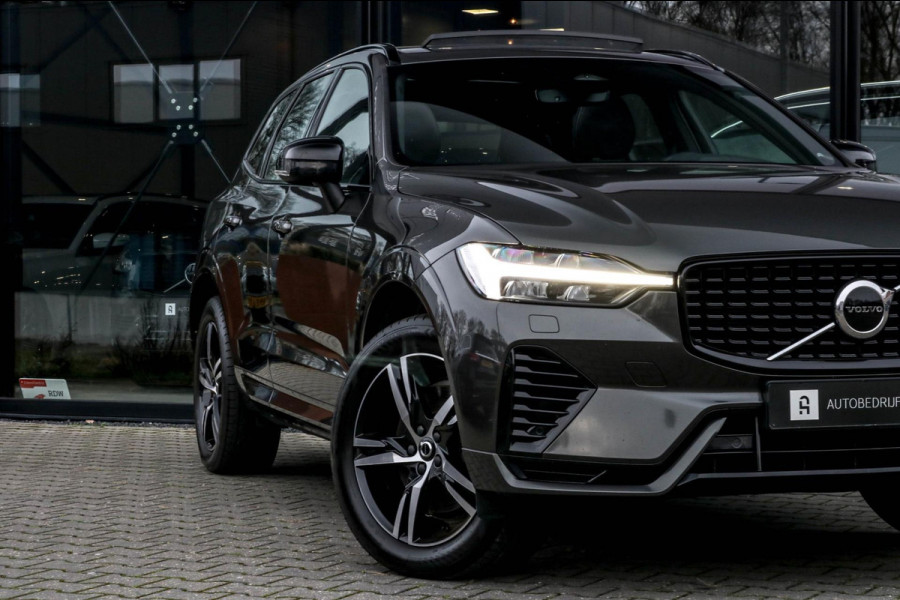 Volvo XC60 2.0 T8 AWD R-Design Long Range | Pano | Trekhaak | Facelift | Pine Grey | Harman Kardon | Memory | Elektrische stoelen