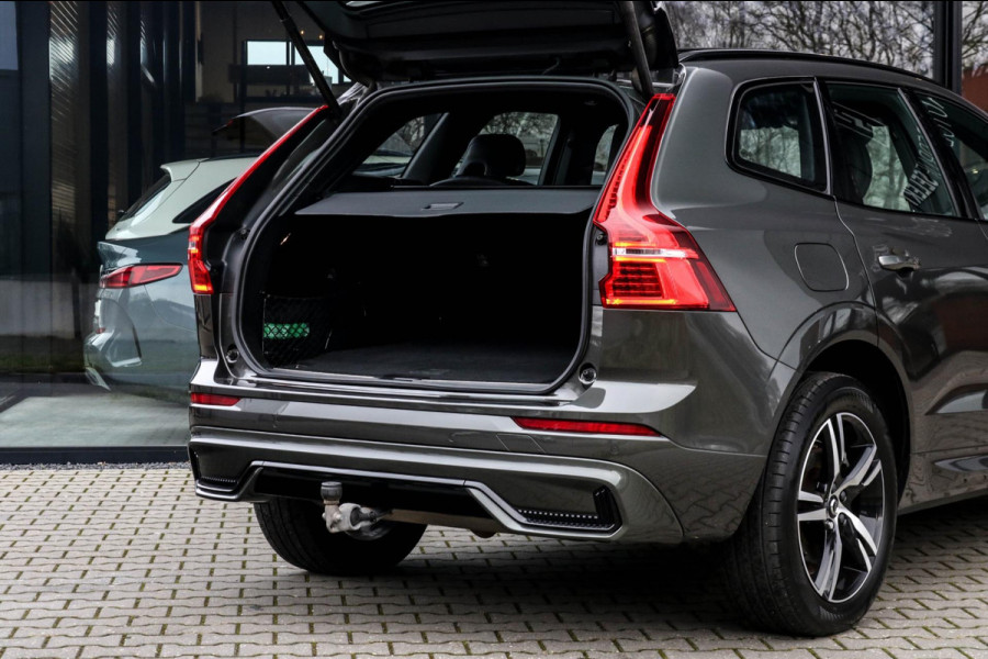 Volvo XC60 2.0 T8 AWD R-Design Long Range | Pano | Trekhaak | Facelift | Pine Grey | Harman Kardon | Memory | Elektrische stoelen