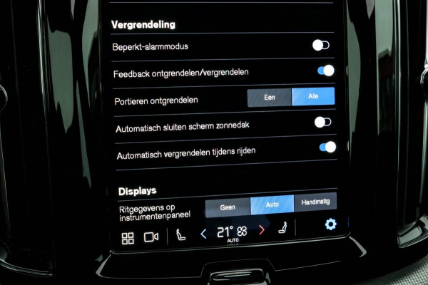 Volvo XC60 2.0 T8 AWD R-Design Long Range | Pano | Trekhaak | Facelift | Pine Grey | Harman Kardon | Memory | Elektrische stoelen