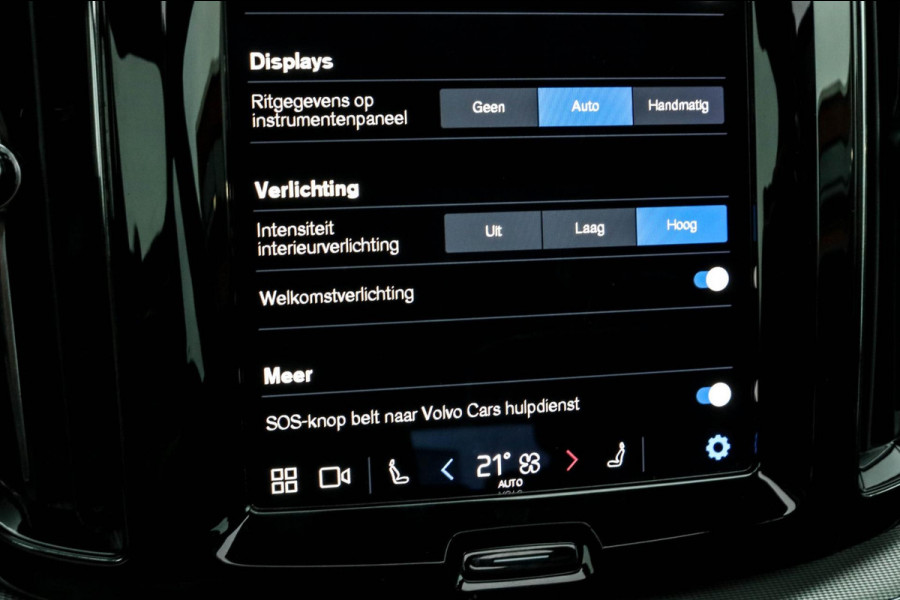 Volvo XC60 2.0 T8 AWD R-Design Long Range | Pano | Trekhaak | Facelift | Pine Grey | Harman Kardon | Memory | Elektrische stoelen