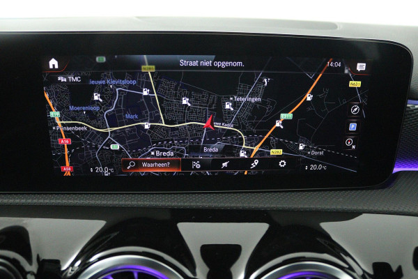 Mercedes-Benz A-Klasse 250 e Luxury Line (PANORAMADAK, TREKHAAK, CAMERA, SFEERVERLICHTING, STOELVERWARMING)