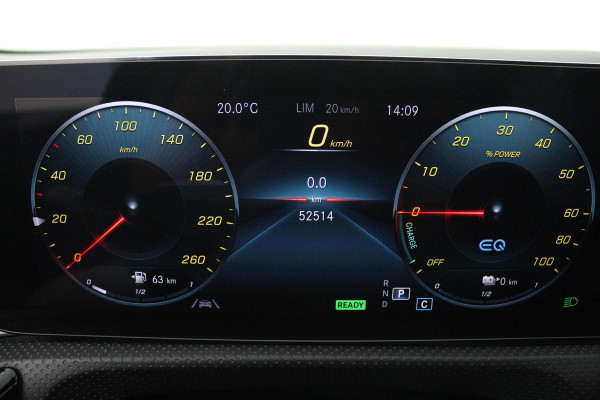 Mercedes-Benz A-Klasse 250 e Luxury Line (PANORAMADAK, TREKHAAK, CAMERA, SFEERVERLICHTING, STOELVERWARMING)