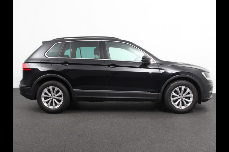 Volkswagen Tiguan 1.5 TSI Comfortline Team DSG | Navigatie | Apple carplay/Android Auto | Climate Control | Camera | Lane Assist | Virtual Cockpit | Winterpakket | Adaptive Cruise control | Lichtmetalen Velgen