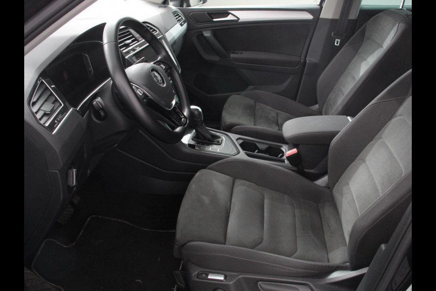 Volkswagen Tiguan 1.5 TSI Comfortline Team DSG | Navigatie | Apple carplay/Android Auto | Climate Control | Camera | Lane Assist | Virtual Cockpit | Winterpakket | Adaptive Cruise control | Lichtmetalen Velgen