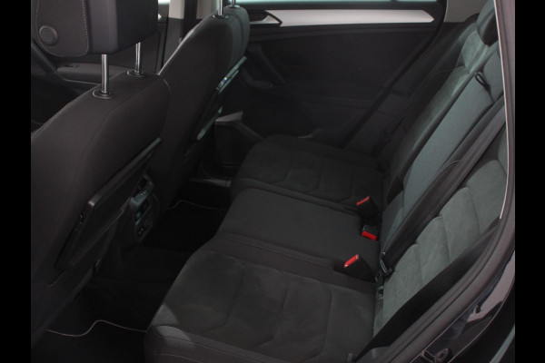 Volkswagen Tiguan 1.5 TSI Comfortline Team DSG | Navigatie | Apple carplay/Android Auto | Climate Control | Camera | Lane Assist | Virtual Cockpit | Winterpakket | Adaptive Cruise control | Lichtmetalen Velgen