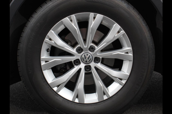 Volkswagen Tiguan 1.5 TSI Comfortline Team DSG | Navigatie | Apple carplay/Android Auto | Climate Control | Camera | Lane Assist | Virtual Cockpit | Winterpakket | Adaptive Cruise control | Lichtmetalen Velgen